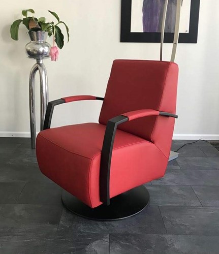 Leren draaifauteuil met stalen frame en schotelvoet - rood leer