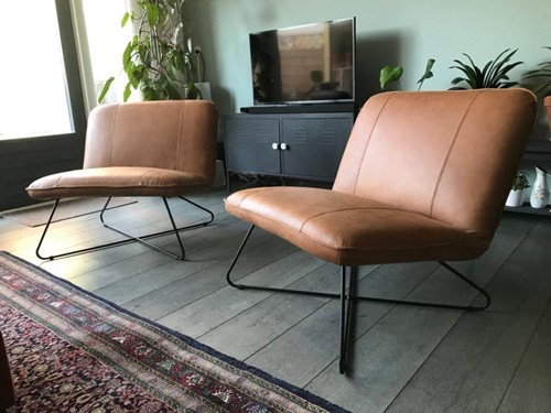 Set van 2 leren fauteuils zonder armleuning met kruisframe - bruin leer