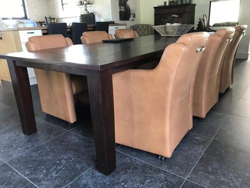 Set van 6 leren eetkamerfauteuils - met armleuning en wieltjes - bruin leer