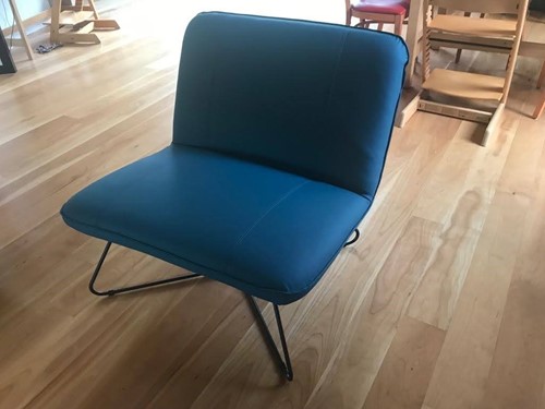 Leren fauteuil zonder armleuning met kruisframe - blauw leer