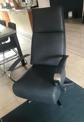 Leren relaxfauteuil met stalen frame - blauw leer