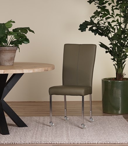 Set van 4 leren eetkamerstoelen Deal met wieltjes - Toledo Leer Olive - Vierkante poot RVS met skate wieltjes