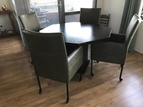 Set van 4 leren eetkamerstoelen - met wieltjes en hoge rug - groen leer