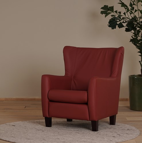 Rode leren landelijke oorfauteuil Hug - poot hout zwart - Toledo Leer Red (rood leer)