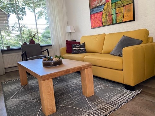Leren 3-zits bank met houten poten - geel leer