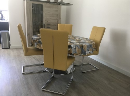 Set van 4 leren eetkamerstoelen - met sledepoot - geel leer
