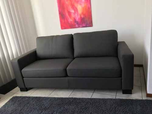 Leren 3-zits bank met houten poten - grijs leer