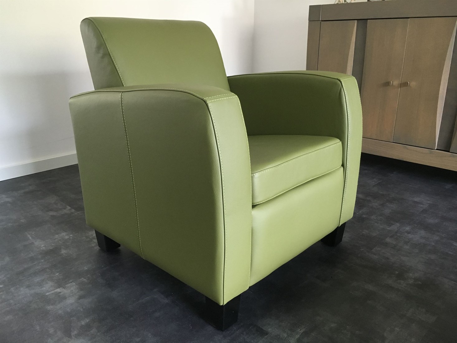 rook Onbelangrijk Mellow Leren fauteuil met houten poten - groen leer ShopX