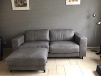 Leren 3-zits bank met stalen poten - met hocker - grijs leer