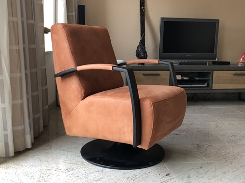 Leren draaifauteuil met stalen frame en schotelvoet - oranje leer