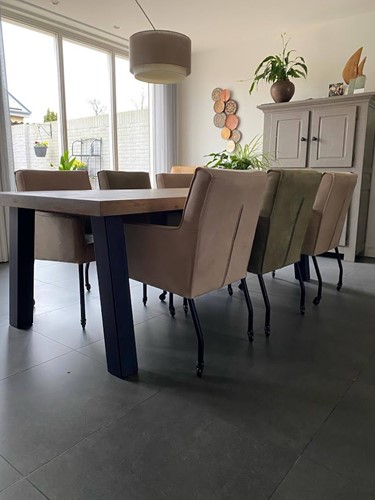Set van 6 leren eetkamerstoelen - met armleuning en wieltjes - verschillende kleuren leer