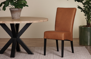 Leren eetkamerstoelen op voorraad