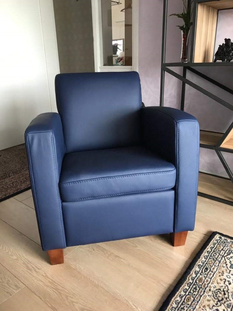 Leren fauteuil met houten - blauw leer