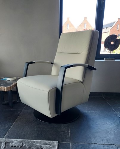 Leren draaifauteuil met hoge rug en stervoet - crème kleur leer