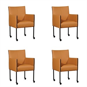 Set van 4 Lichtcognac leren moderne kuipstoel More - poot rond zwart met wiel - Toledo Leer Sabbia (lichtcognac leer)