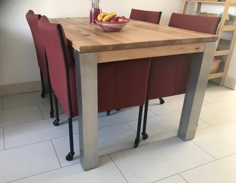 Set van 4 leren kuip eetkamerstoelen - met wieltjes - rood leer