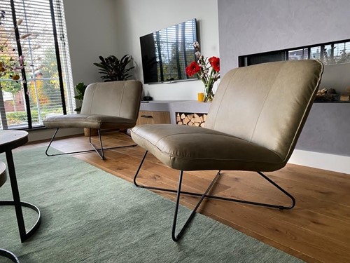 Set van 2 leren fauteuils zonder armleuning met kruisframe - groen leer