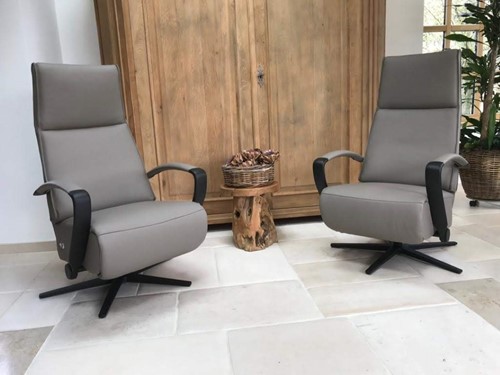 Set van 2 leren relaxfauteuils met stalen frame - bruin leer