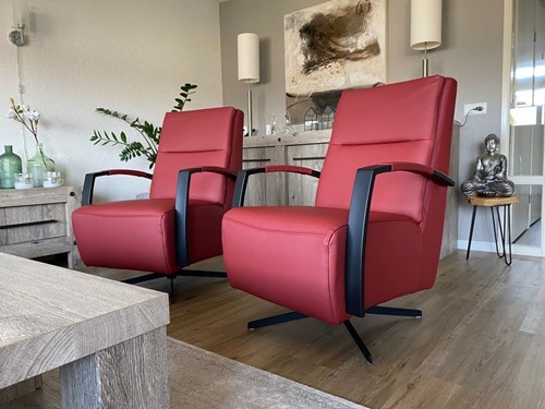 Set van 2 leren draaifauteuils met schotelvoet - rood leer
