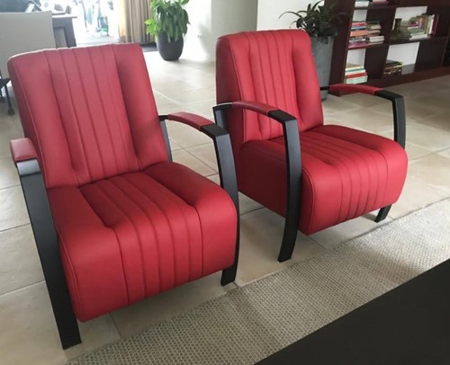 Set van 2 leren fauteuils met stalen frame - rood leer