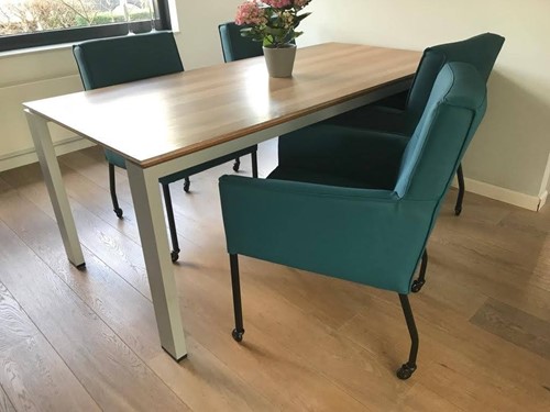 Set van 4 leren eetkamerstoelen - met armleuning en wieltjes - blauw leer