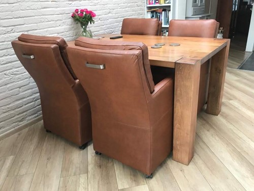 Set van 4 leren eetkamerfauteuils - met armleuning en wieltjes - bruin leer