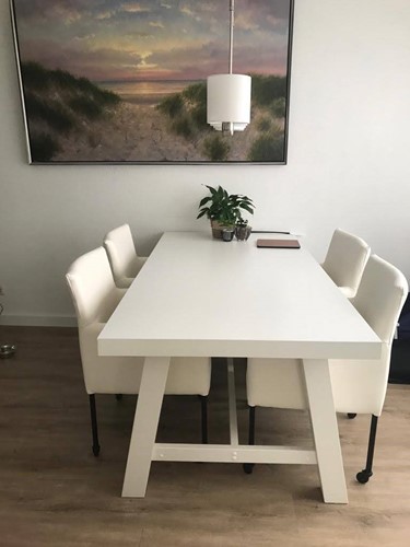 Set van 4 leren kuip eetkamerstoelen - met wieltjes - wit leer