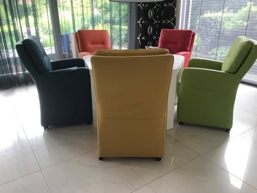 Set van 5 leren eetkamerfauteuils - met armleuning en wieltjes - verschillende kleuren leer