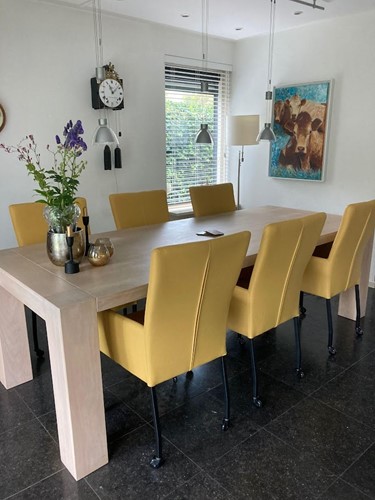 Set van 6 leren eetkamerstoelen met wieltjes en hoge rug - geel leer