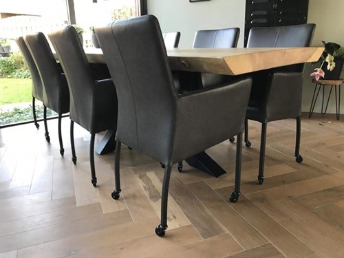 Set van 8 leren eetkamerstoelen - met wieltjes en armleuning - zwart leer