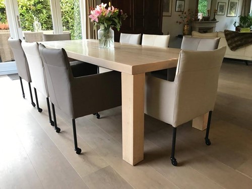 Set van 8 leren kuip eetkamerstoelen - met wieltjes - verschillende kleuren leer